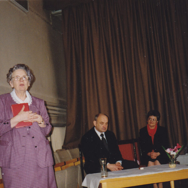 No kreisās: Undīne Strazdiņa, Arnis Rudiņš, Rudīte Andersone. Foto no R.Andersones arhīva.